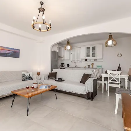 Dionysus House And Ariadne Holiday home
