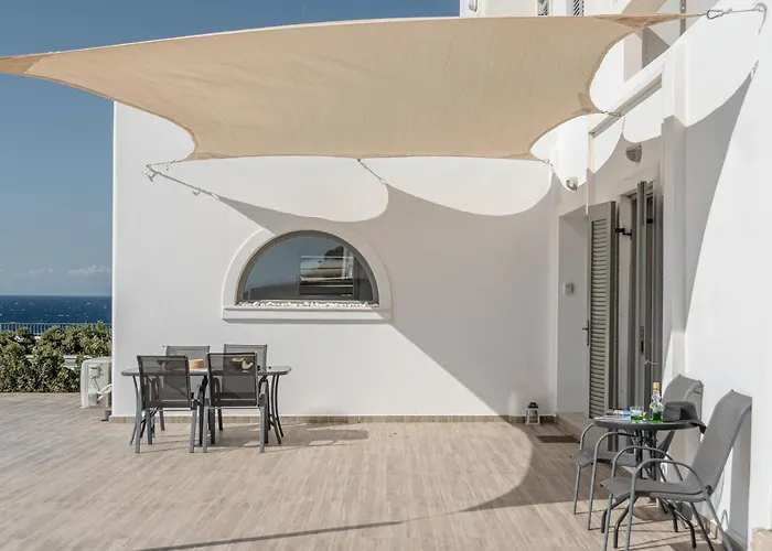 Dionysus House And Ariadne 스텔리다